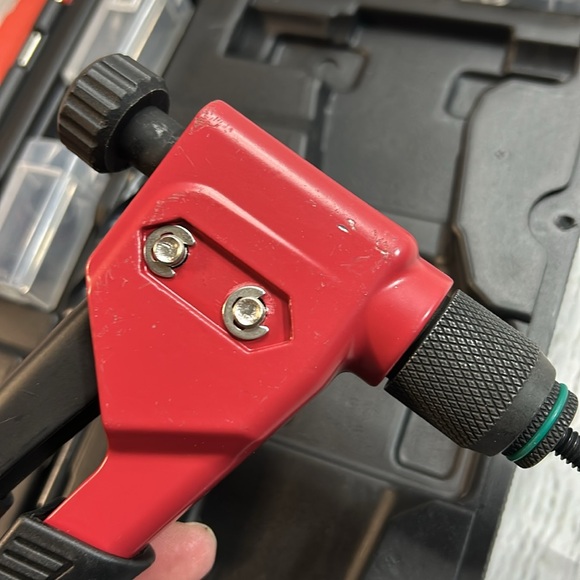 Arrow One Handed Rivet Tool Set - Picture 6 of 9